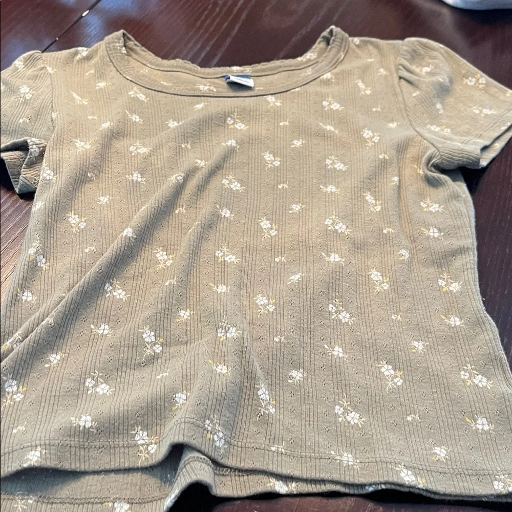 Old Navy Olive Green Kids Tee with Floral Print